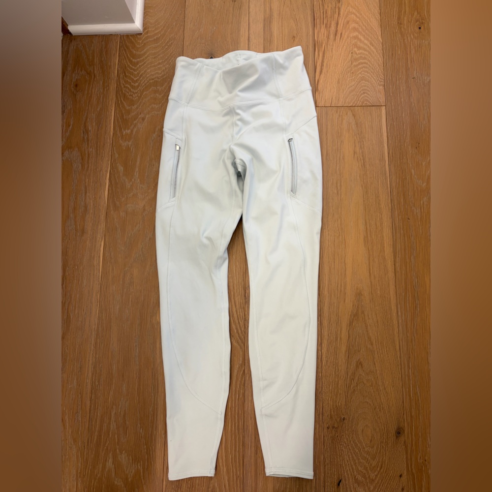 Small Athleta rainier women’s Light mint green  leggings